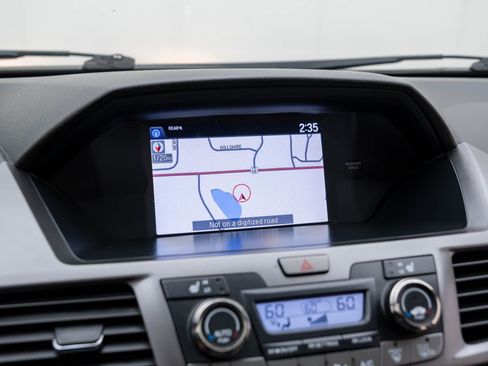 Used 2014 Honda Odyssey Touring Elite image 27