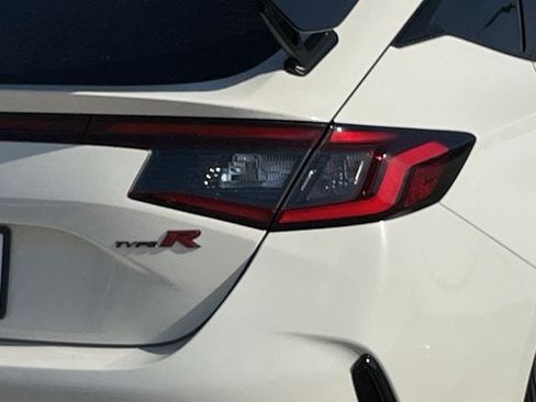 Certified 2024 Honda Civic Type R image 6