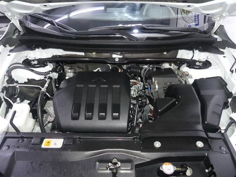 Used 2023 Mitsubishi Eclipse Cross SE AWD/4WD image 12