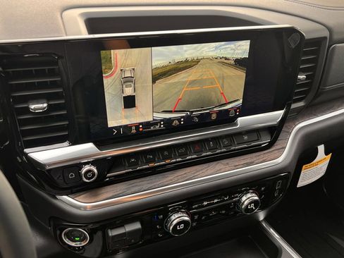 New 2026 GMC Sierra 1500 SLT image 14