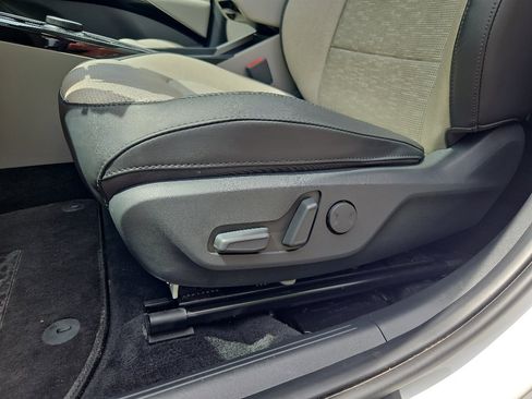Used 2023 Kia Niro Wave w/ Wave Preserve Package FWD image 6