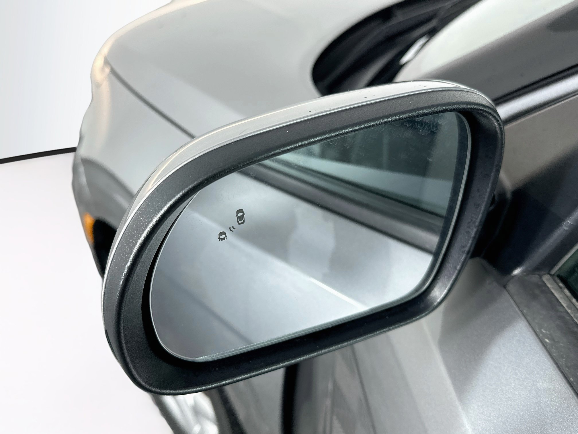Used 2025 Kia Soul LX w/ LX Technology Package FWD image 16
