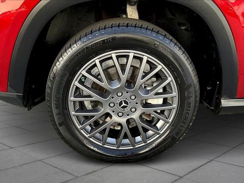 Used 2021 Mercedes-Benz GLE 350 4MATIC w/ Premium Package image 10