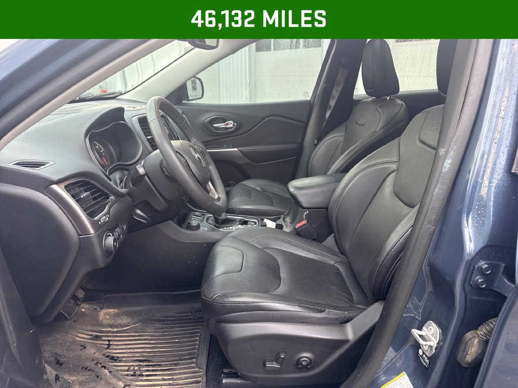 Used 2021 Jeep Cherokee Limited w/ Mopar Interior Package AWD/4WD image 4