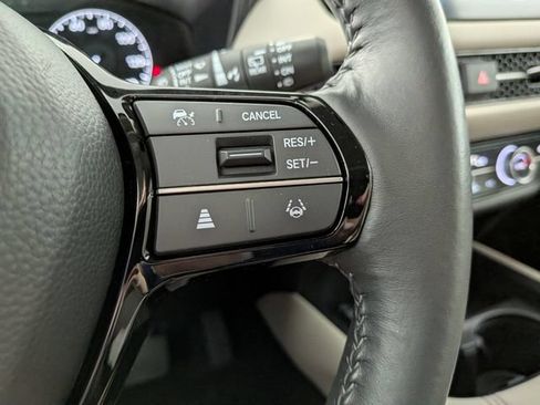Used 2024 Honda HR-V EX-L image 8