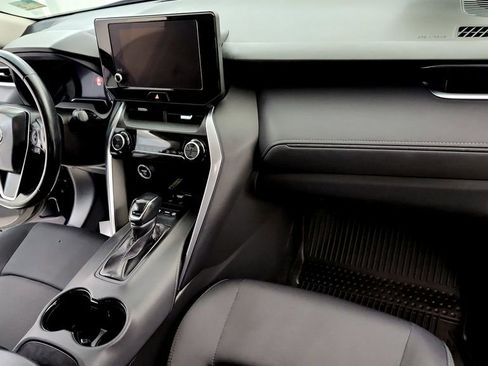 Certified 2023 Toyota Venza LE AWD/4WD image 16