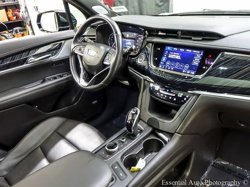 Certified 2024 Cadillac XT6 Premium Luxury w/ LPO, Floor Liner Package AWD/4WD image 28