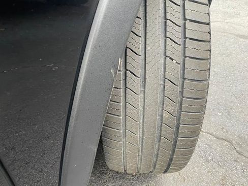 Used 2016 Volvo V60 T5 Cross Country w/ Convenience Package image 11