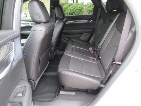 Used 2024 Cadillac XT5 Sportv w/ LPO, Floor Liner Package AWD/4WD image 35