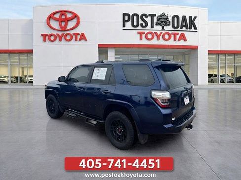 Used 2023 Toyota 4Runner SR5 Premium w/ Moonroof Package AWD/4WD image 9