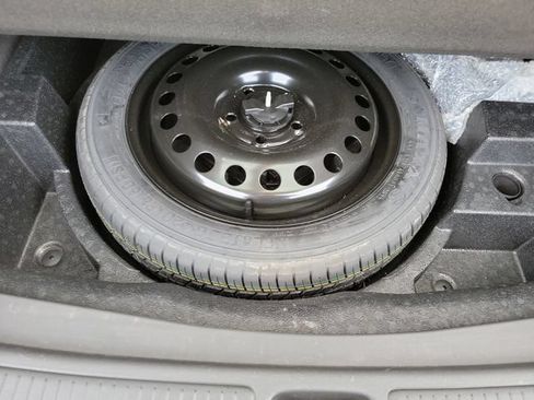 Certified 2023 Buick Envision Essence AWD/4WD image 17