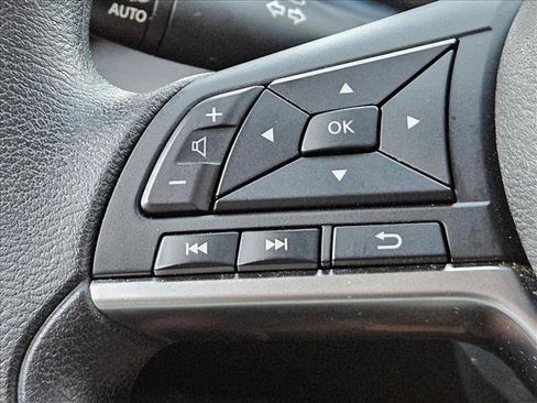 Used 2025 Nissan Versa SV w/ Trunk Package FWD image 23