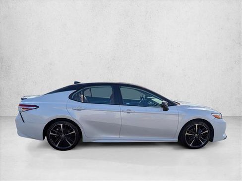 Certified 2020 Toyota Camry XSE FWD image 4