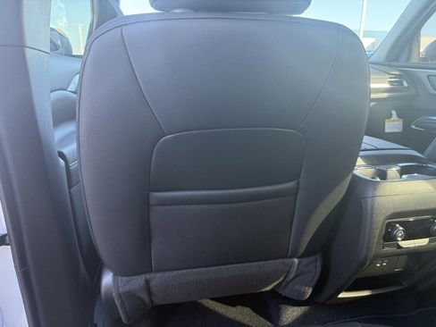 New 2026 Chevrolet Traverse LT image 30