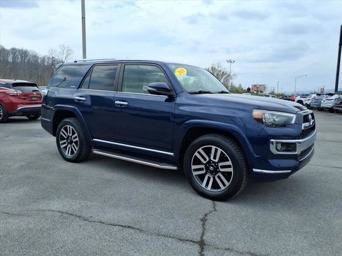 Used 2018 Toyota 4Runner Limited image 17