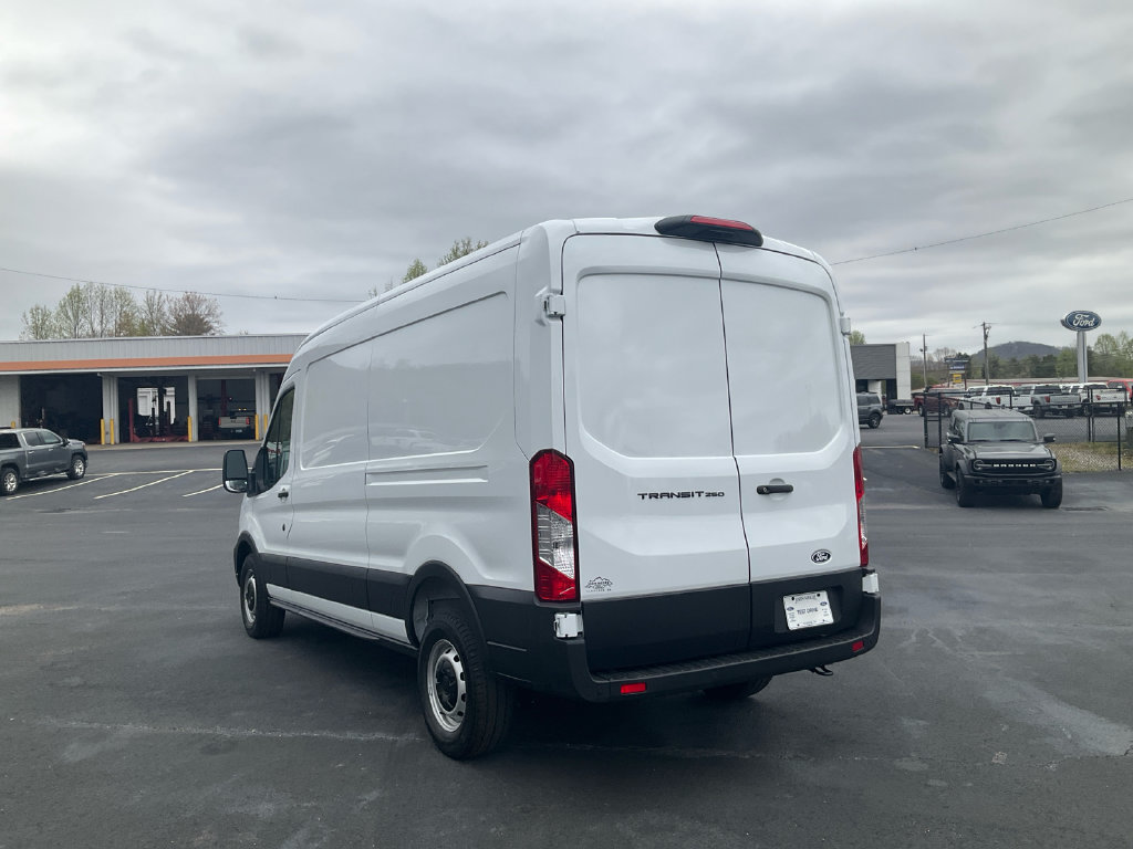 New 2026 Ford Transit 250 148 Medium Roof RWD image 7