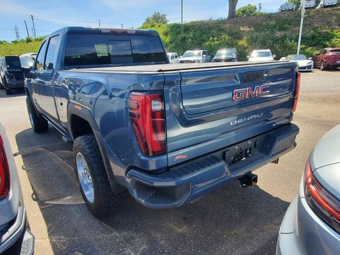 Used 2024 GMC Sierra 2500 Denali w/ Denali Reserve Package AWD/4WD image 8