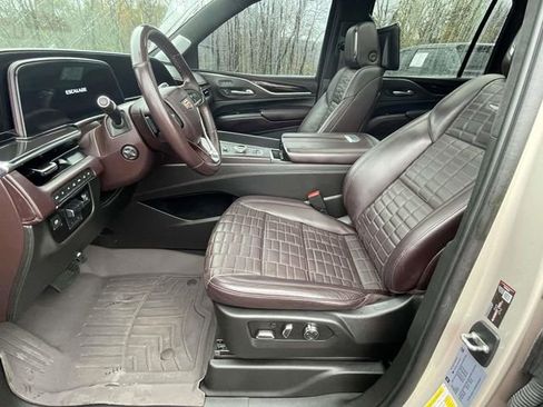 Used 2021 Cadillac Escalade ESV Sport Platinum image 14