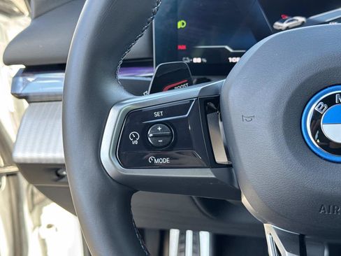 Used 2024 BMW i5 M60 w/ Premium Package image 32