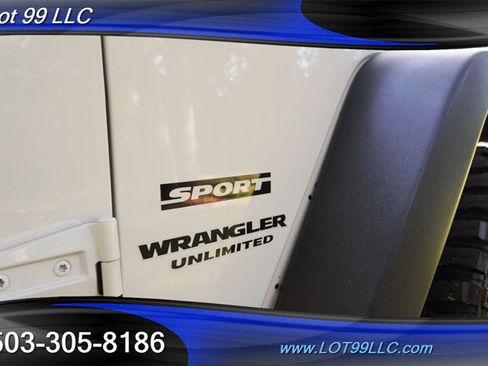 Used 2015 Jeep Wrangler Unlimited Sport w/ Quick Order Package 24S AWD/4WD image 35