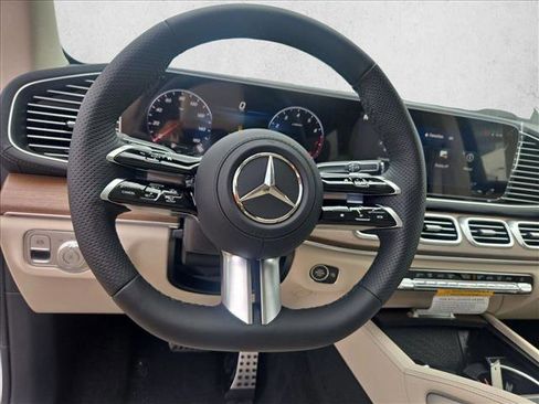 New 2026 Mercedes-Benz GLS 450 4MATIC image 13