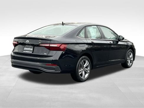 Used 2024 Volkswagen Jetta SE image 7