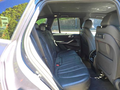 Used 2019 BMW X5 xDrive40i w/ Off-Road Package AWD/4WD image 12