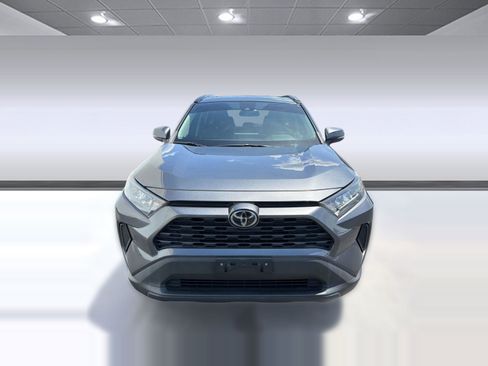 Used 2019 Toyota RAV4 LE AWD/4WD image 6