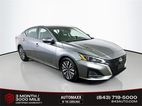 Used 2023 Nissan Altima 2.5 SV image 1