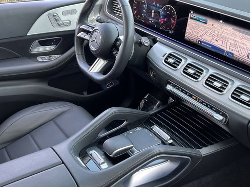 Used 2024 Mercedes-Benz GLS 450 4MATIC w/ AMG Line Exterior image 12