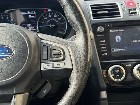 Used 2017 Subaru Forester 2.5i Touring AWD/4WD image 12