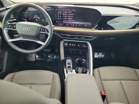 Certified 2025 Audi Q5 Premium w/ Premium Plus AWD/4WD image 2