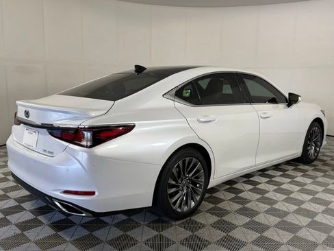 Used 2024 Lexus ES 350 Ultra Luxury w/ Accessory Package (Z2) FWD image 5