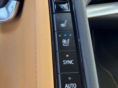 Used 2021 Chevrolet Corvette Stingray Preferred Conv w/ 2LT RWD image 23