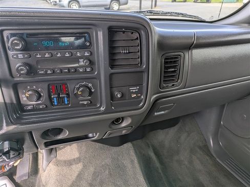 Used 2006 GMC Sierra 2500 SLE w/ Snow Plow Prep Package AWD/4WD image 20