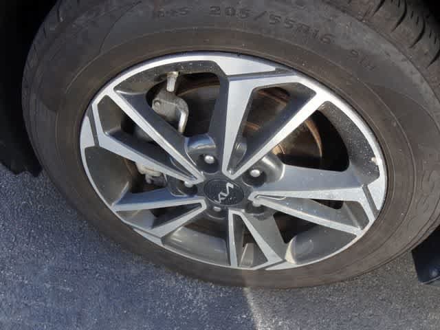 Used 2024 Kia Forte LXS FWD image 13