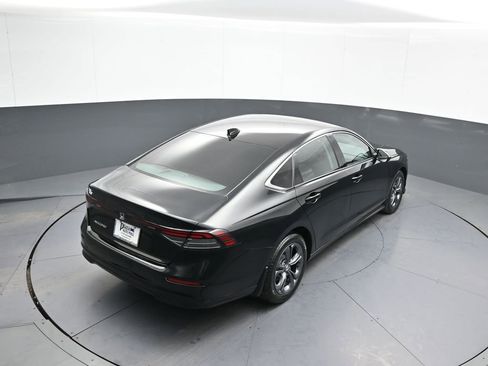 Certified 2023 Honda Accord EX image 35