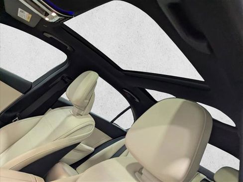 Used 2025 Mercedes-Benz C 300 4MATIC Sedan image 15