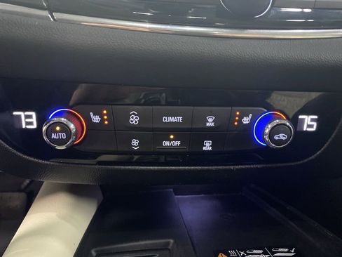 Used 2023 Buick Enclave Essence w/ Experience Buick Package image 26