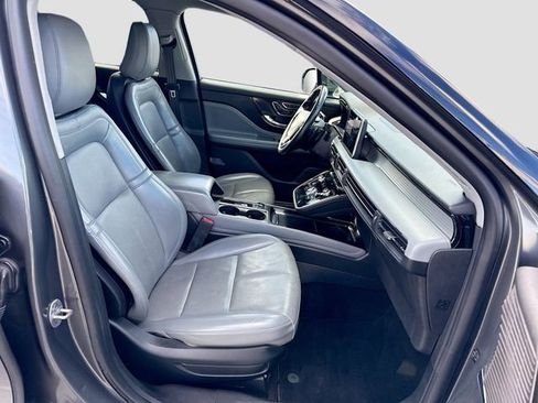 Used 2022 Lincoln Corsair Standard w/ Premium Package image 32