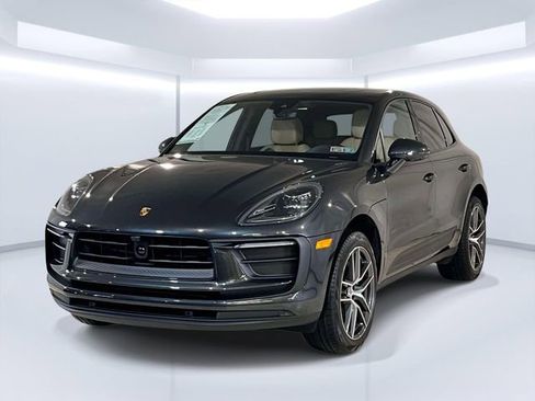 Certified 2024 Porsche Macan image 1