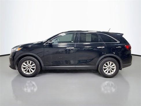 Used 2019 Kia Sorento LX image 10
