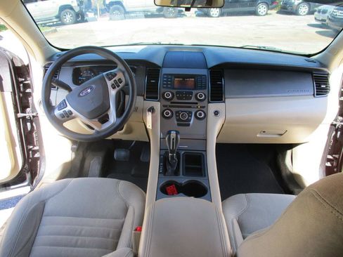 Used 2014 Ford Taurus SE FWD image 11