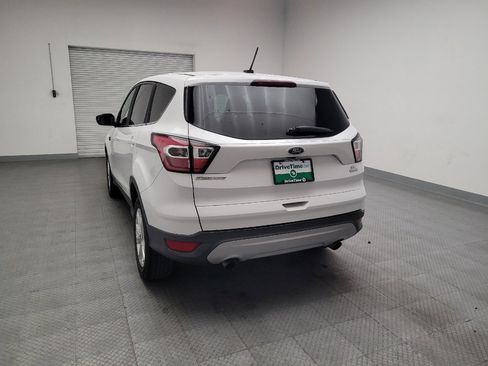 Used 2017 Ford Escape SE FWD image 6