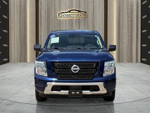 Used 2021 Nissan Titan SV w/ Accessory Utility Package RWD image 2