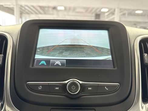 Used 2018 Chevrolet Equinox LS image 19