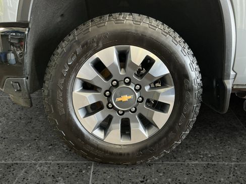 Used 2024 Chevrolet Silverado 2500 Custom w/ Custom Value Package AWD/4WD image 14