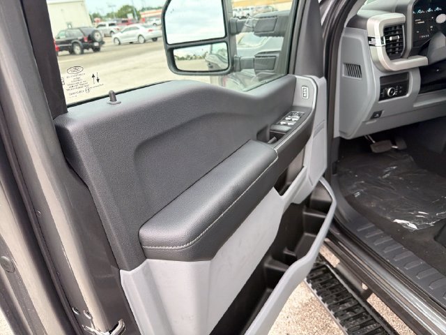 New 2026 Ford F250 XL w/ STX Appearance Package AWD/4WD image 20