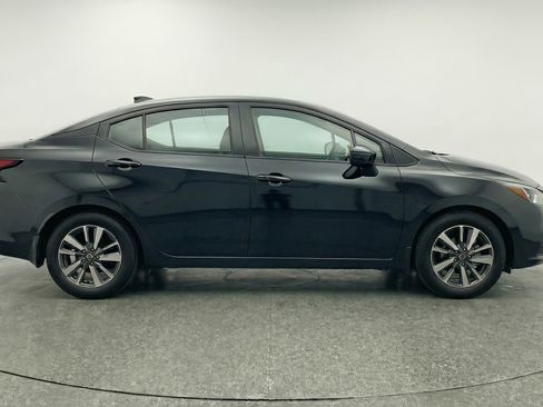 Used 2025 Nissan Versa SV image 11