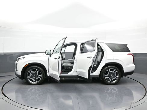 Used 2023 Hyundai Palisade SEL image 45